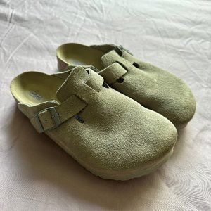Women's Birkenstock Boston Clogs 39/8.5 Stone Coin